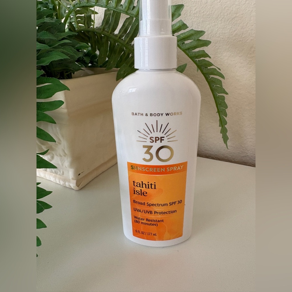 Bath & Body Works Tahiti Isle SPF 30 Sunscreen Spray 6 fl.oz.